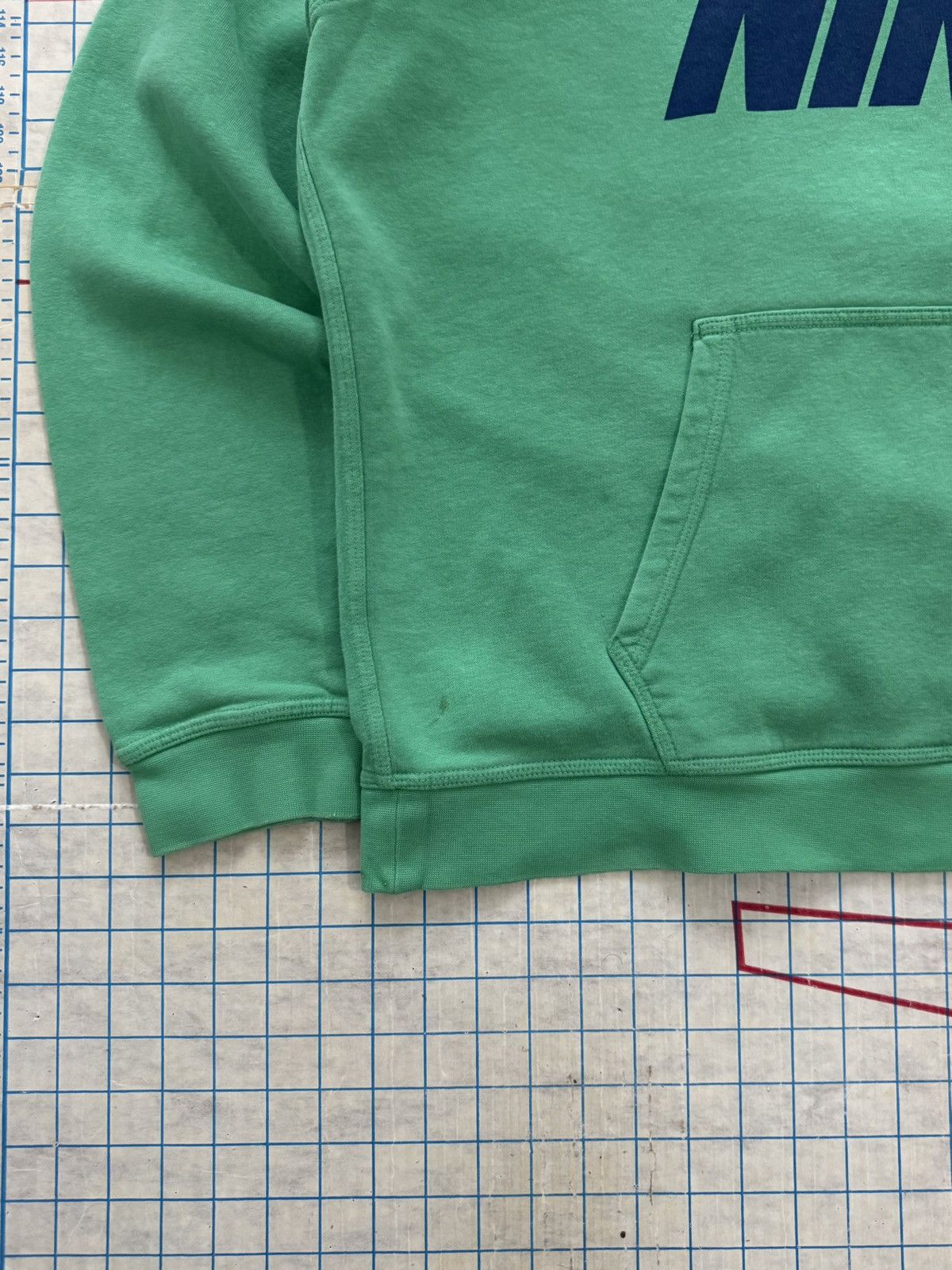 Nike × Vintage Vintage Y2K Nike Spell Out Hoodie Green Fits Size XL Size US XL / EU 56 / 4 - 4 Thumbnail