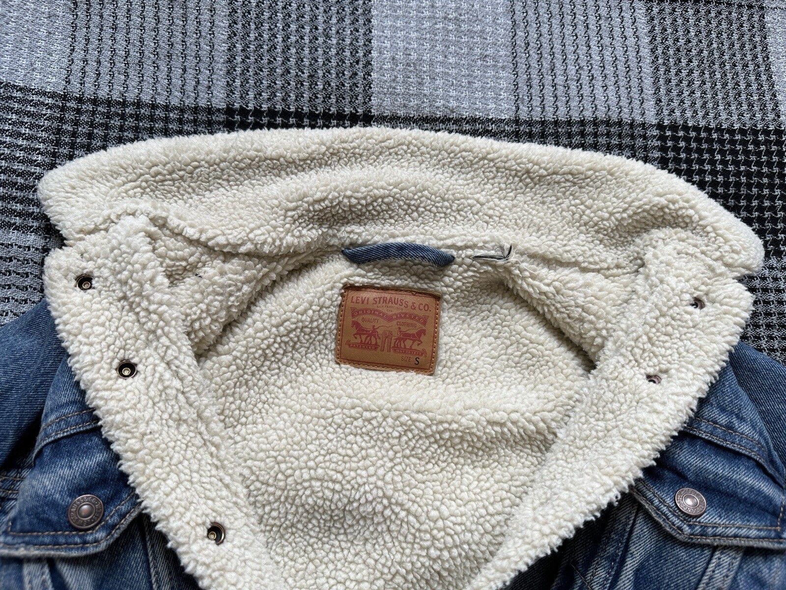 Levi's Levis Womens Denim Sherpa Lined Trucker Jacket Women's Sz S Size S / US 4 / IT 40 - 13 Thumbnail