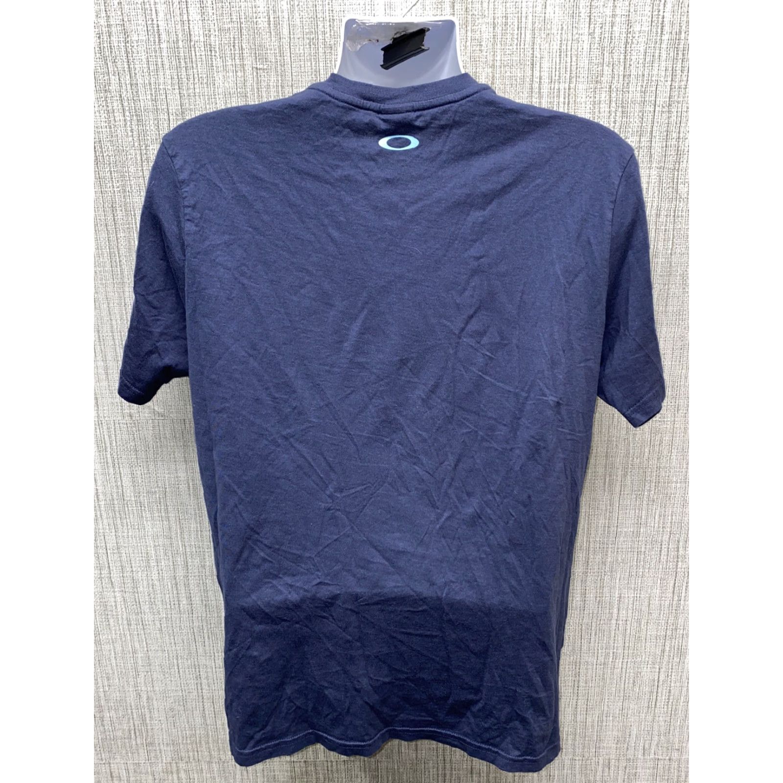 Oakley VINTAGE? No, Oakley Mens T-Shirt Blue Regular Fit Short Sleeve Size L 22 in Armpit Men Shirt Size US L / EU 52-54 / 3 - 3 Thumbnail