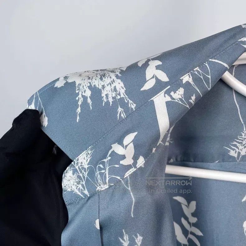 Louis Vuitton Louis Vuitton size 4l Blue wheat-ear silk long-sleeve shirt Size US M / EU 48-50 / 2 - 5 Thumbnail