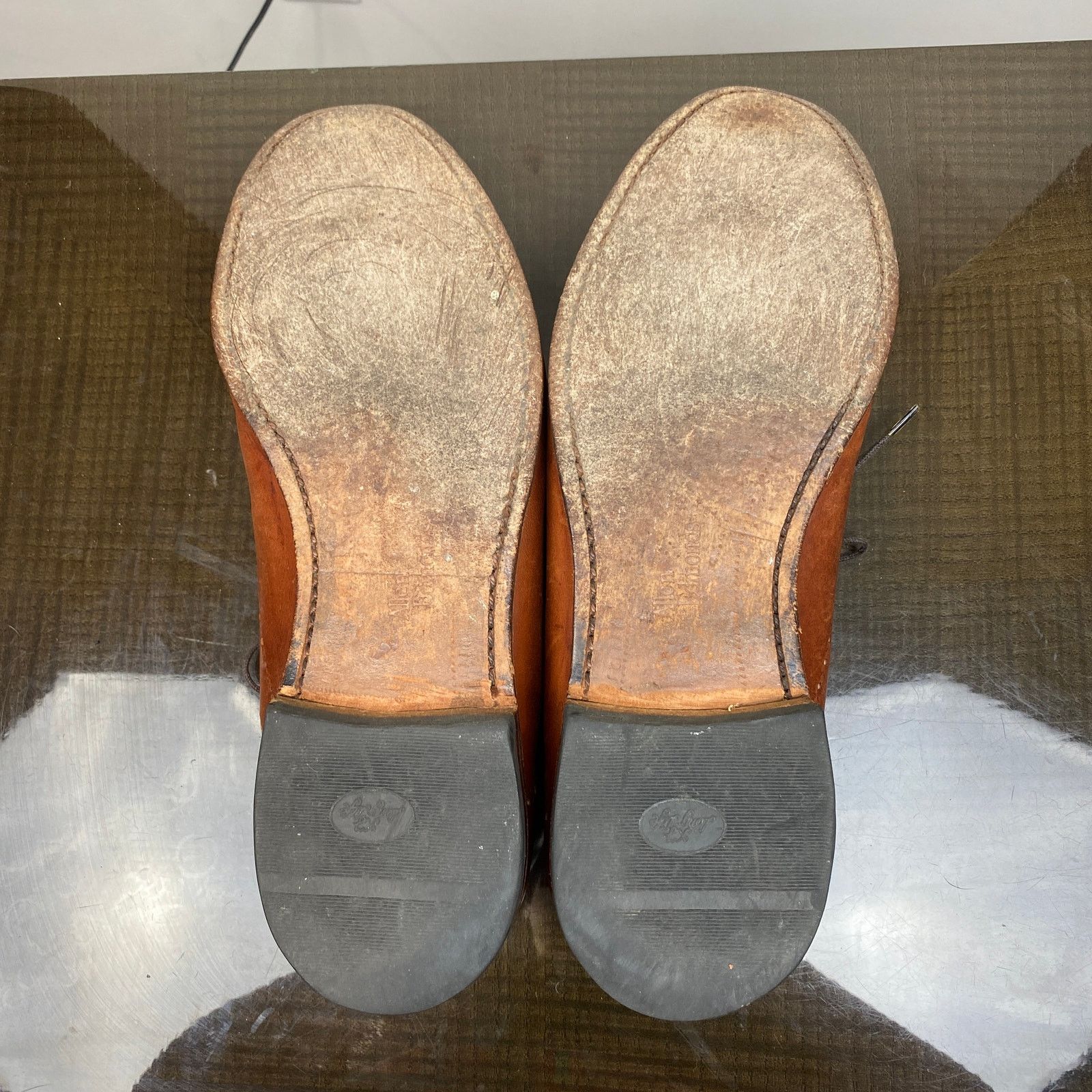 Allen Edmonds Allen Edmonds Fairfax Perforated Leather Dress Shoes 11D Size US 11 / EU 44 - 7 Thumbnail