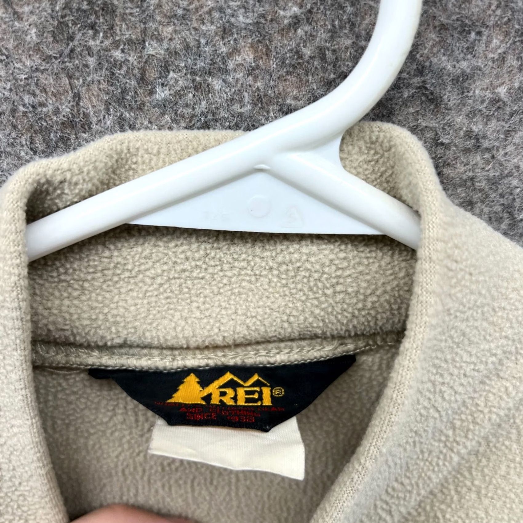 Vintage REI Sweater Women Medium Khaki 1/2 Zip Pullover Fleece Polyester Vintage Jacket Size M / US 6-8 / IT 42-44 - 4 Thumbnail