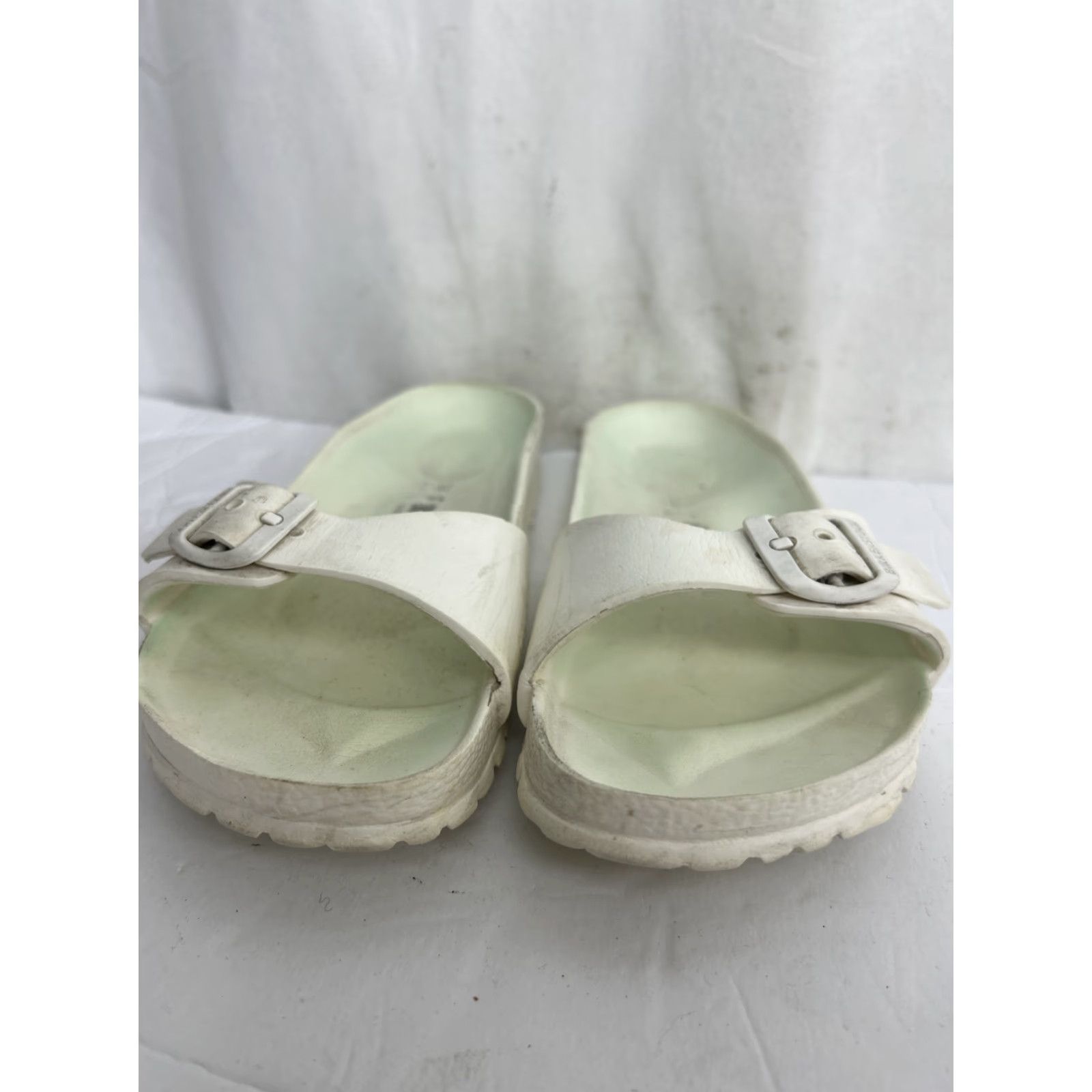 Birkenstock VINTAGE Birkenstock Madrid Sandal White Rubber Buckle 36 EU 5.5 US Womens Slip-On Weekender Shoes Size US 6 / IT 36 - 5 Thumbnail