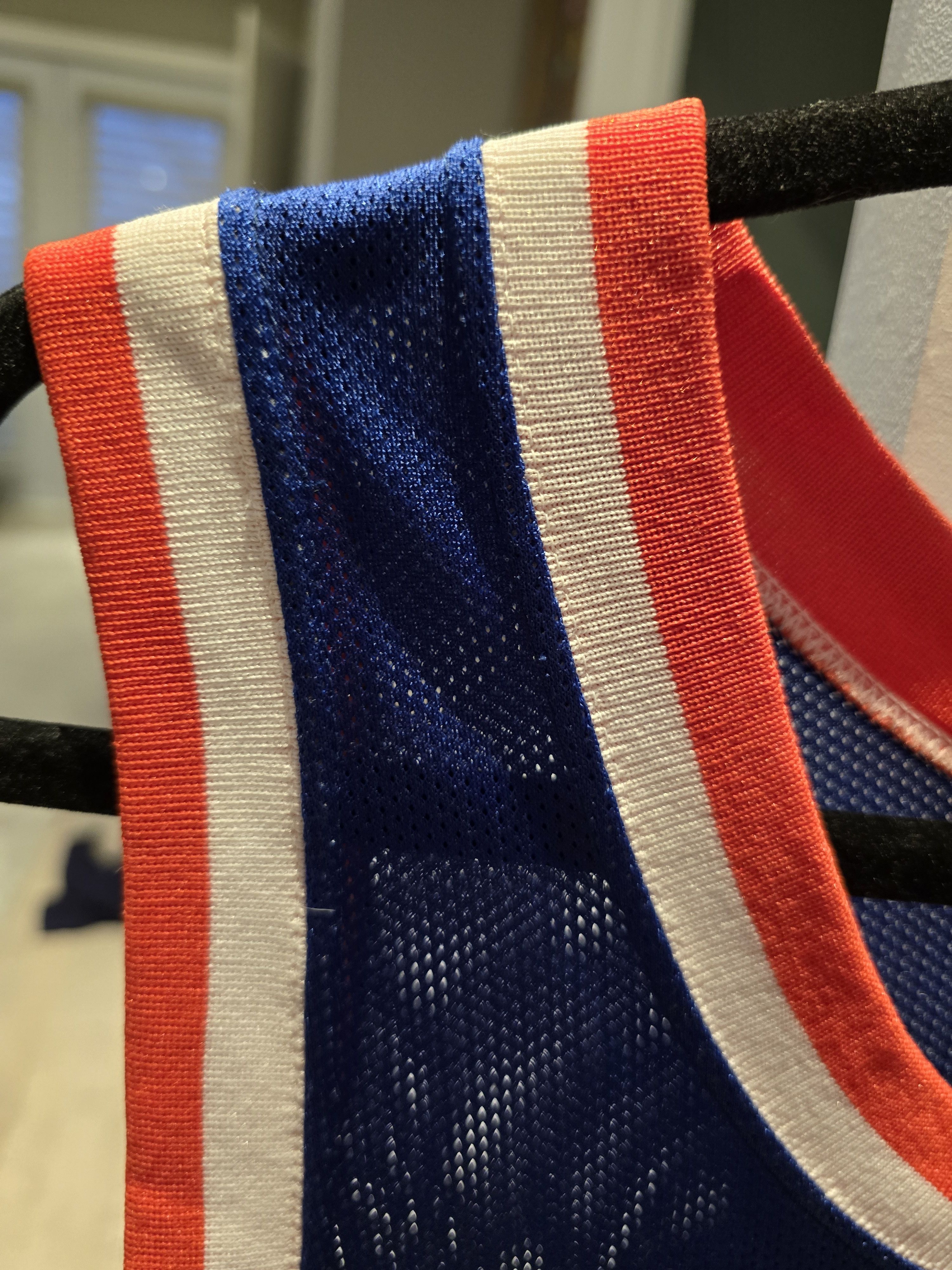 Champion Charles Oakley 1991 Authentic Champion jersey Size US M / EU 48-50 / 2 - 8 Thumbnail