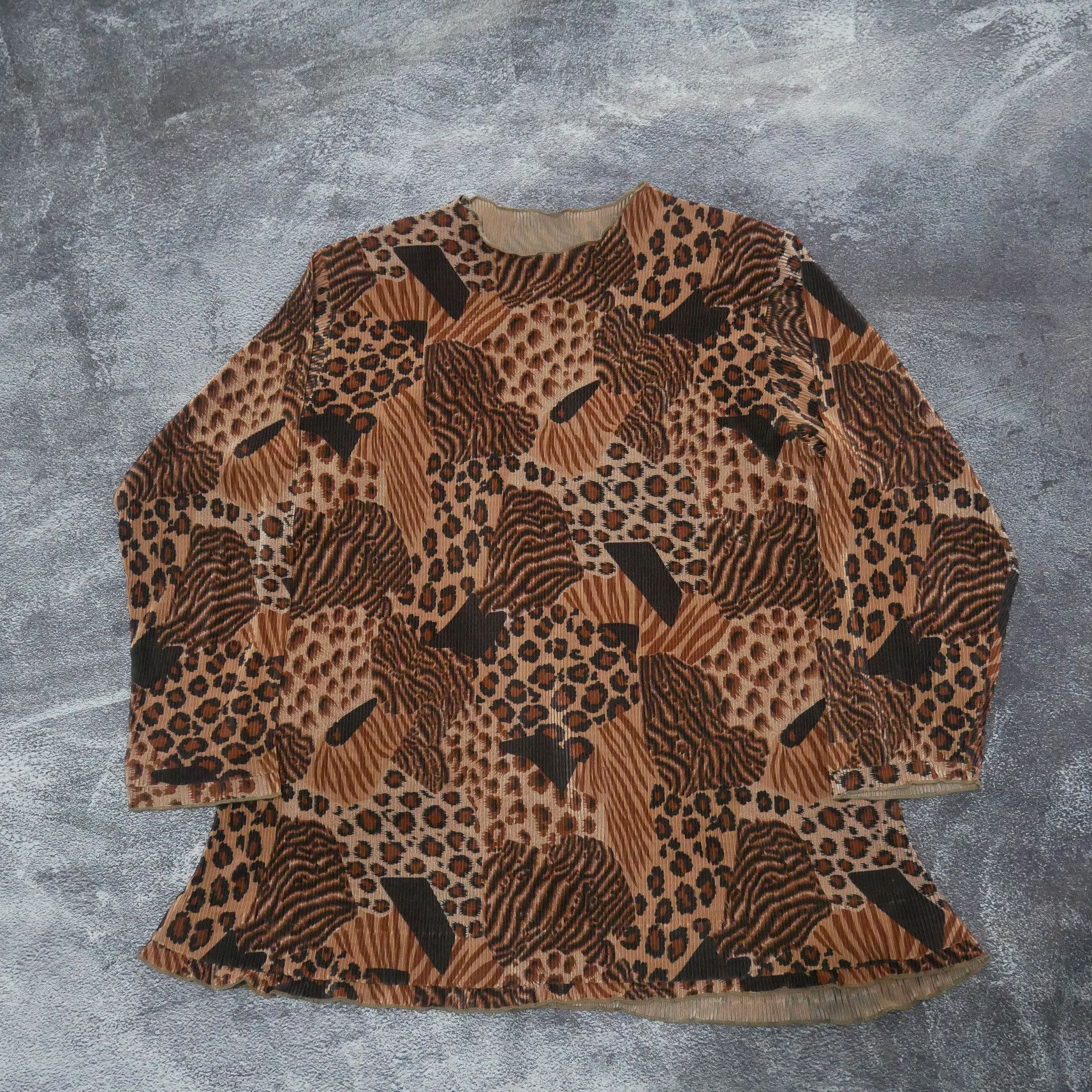 Hiroko Koshino Homme × Japanese Brand Hiroko Koshino Pleats Leopard Long Sleeve Size L / US 10 / IT 46 - 1 Thumbnail