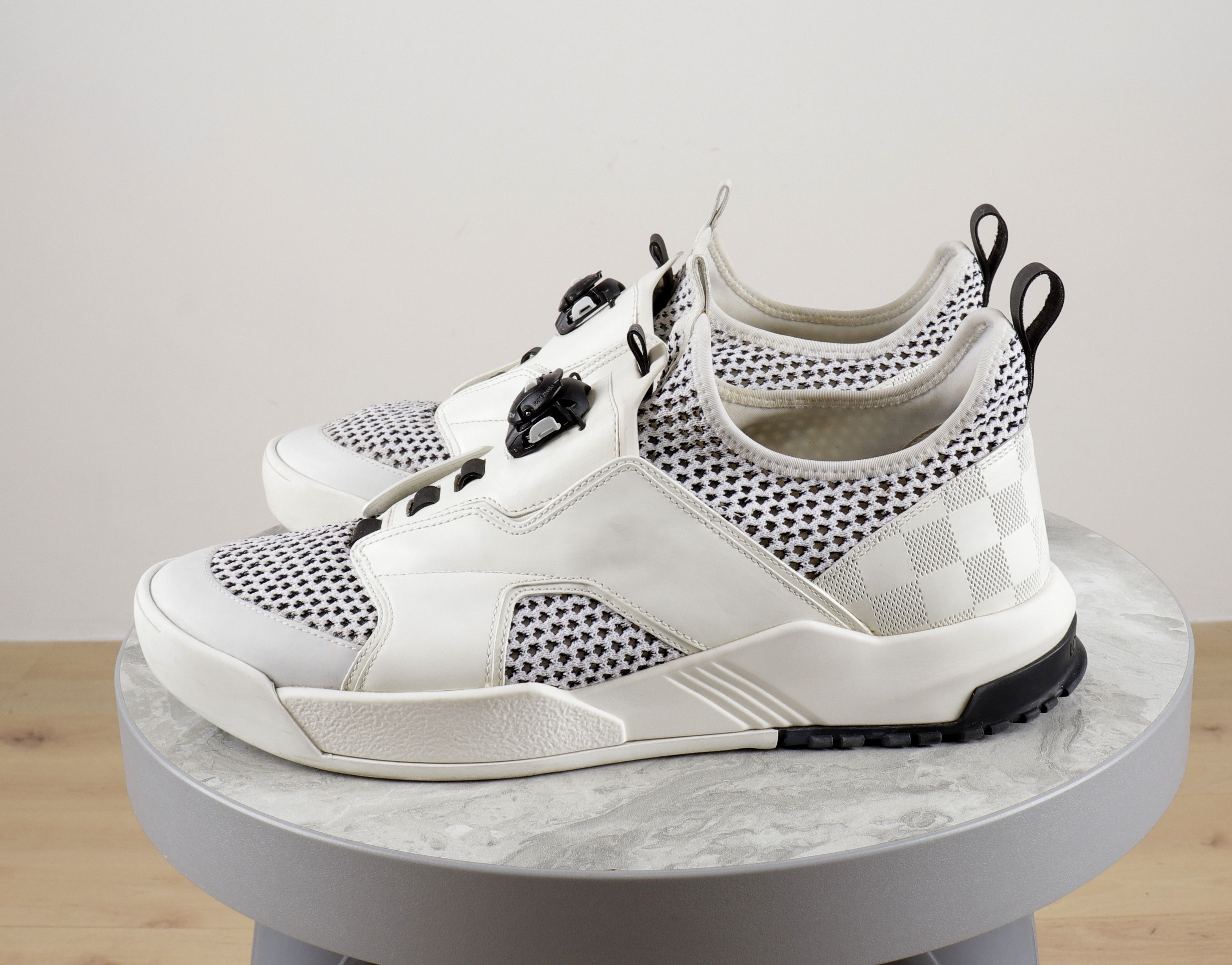 Louis Vuitton LOUIS VUITTON Mesh Leather White Black Low Sneakers Size US 10 / EU 43 - 9 Thumbnail