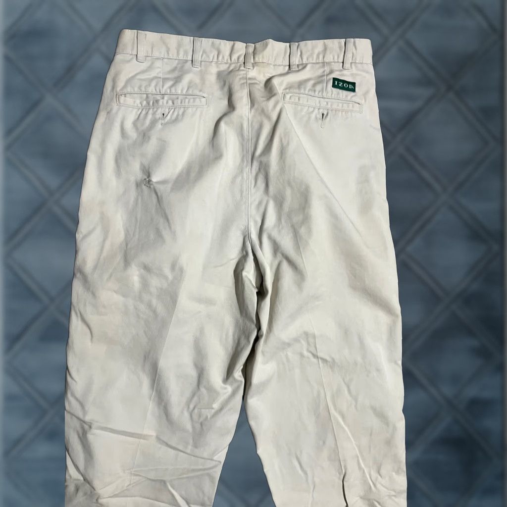 Izod VINTAGE IZOD Pants Mens 34x32 Khaki Classic Fit Beige Chino Pleated Front Pockets Logo Cotton Straight Size US 34 / EU 50 - 1 Thumbnail