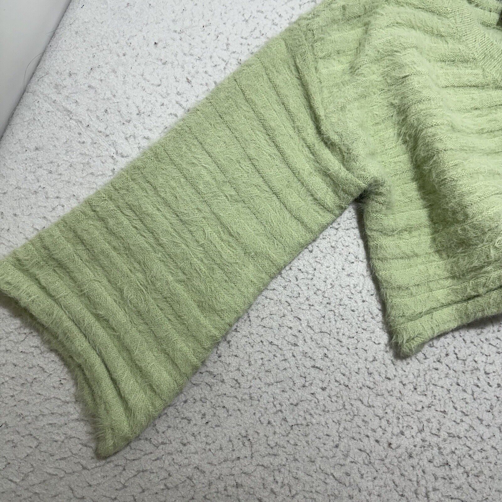 Forever 21 Forever 21 Large Oversized Cropped Sweater Fuzzy Mint Green Size L / US 10 / IT 46 - 5 Thumbnail
