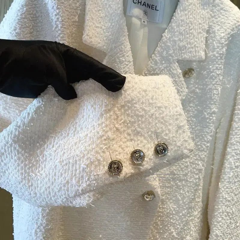 Chanel Chanel White Cotton Blend Women's Jacket . Size M / US 6-8 / IT 42-44 - 4 Thumbnail