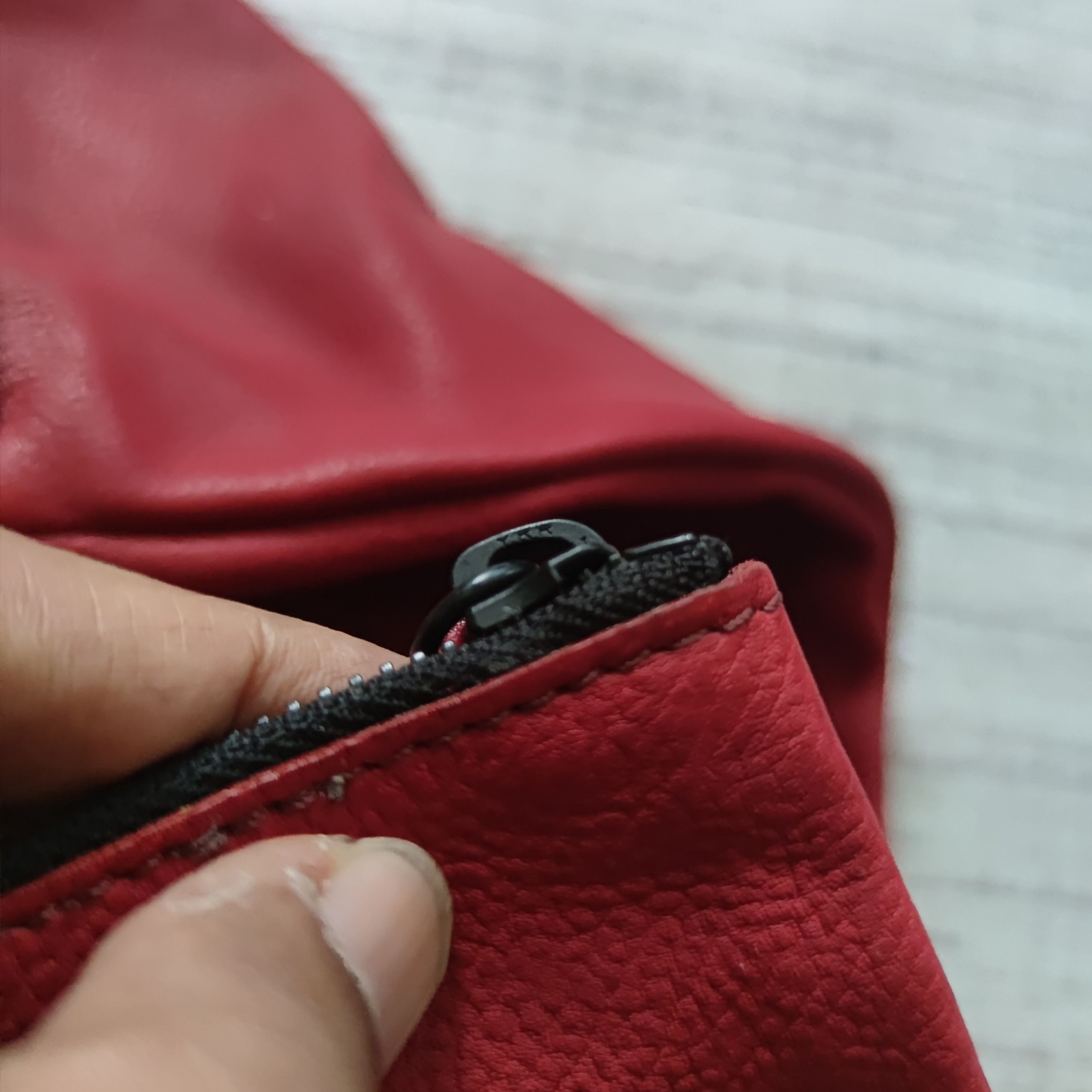 Burberry × Burberry Prorsum AUTHENTIC SS14 BURBERRY RED LEATHER DRAWSTRING BAG Size ONE SIZE - 3 Thumbnail