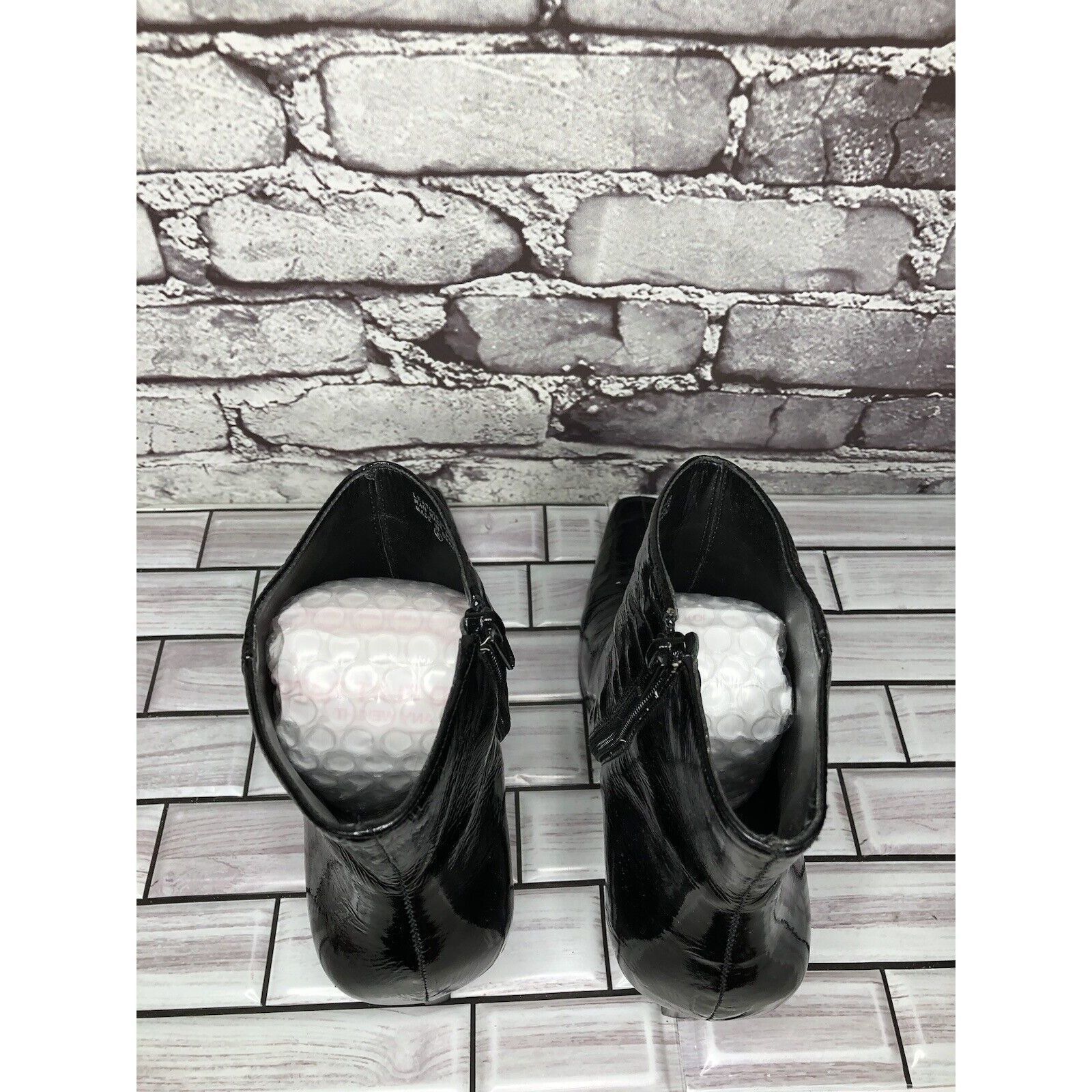 Aigner Etienne Aigner Filly Black Patent Leather Side Zipper Heel B Size US 9.5 / IT 39.5 - 12 Thumbnail