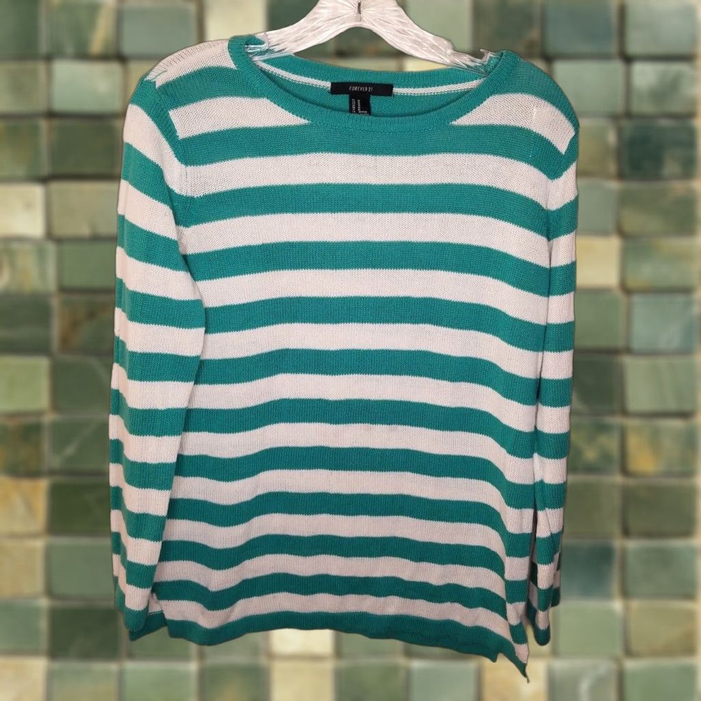 Forever 21 FOREVER 21 Womens Long Sleeve Green Striped Pullover Sweater Size M Size M / US 6-8 / IT 42-44 - 1 Thumbnail