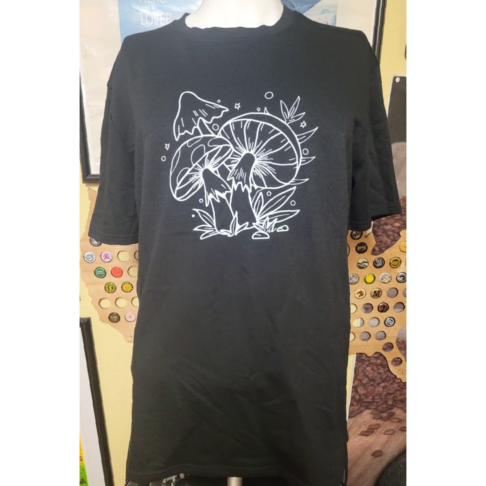 Vintage VINTAGE Black Mushrooms Polyester Graphic Performance T Shirt XL NEW Size US XL / EU 56 / 4 - 2 Thumbnail