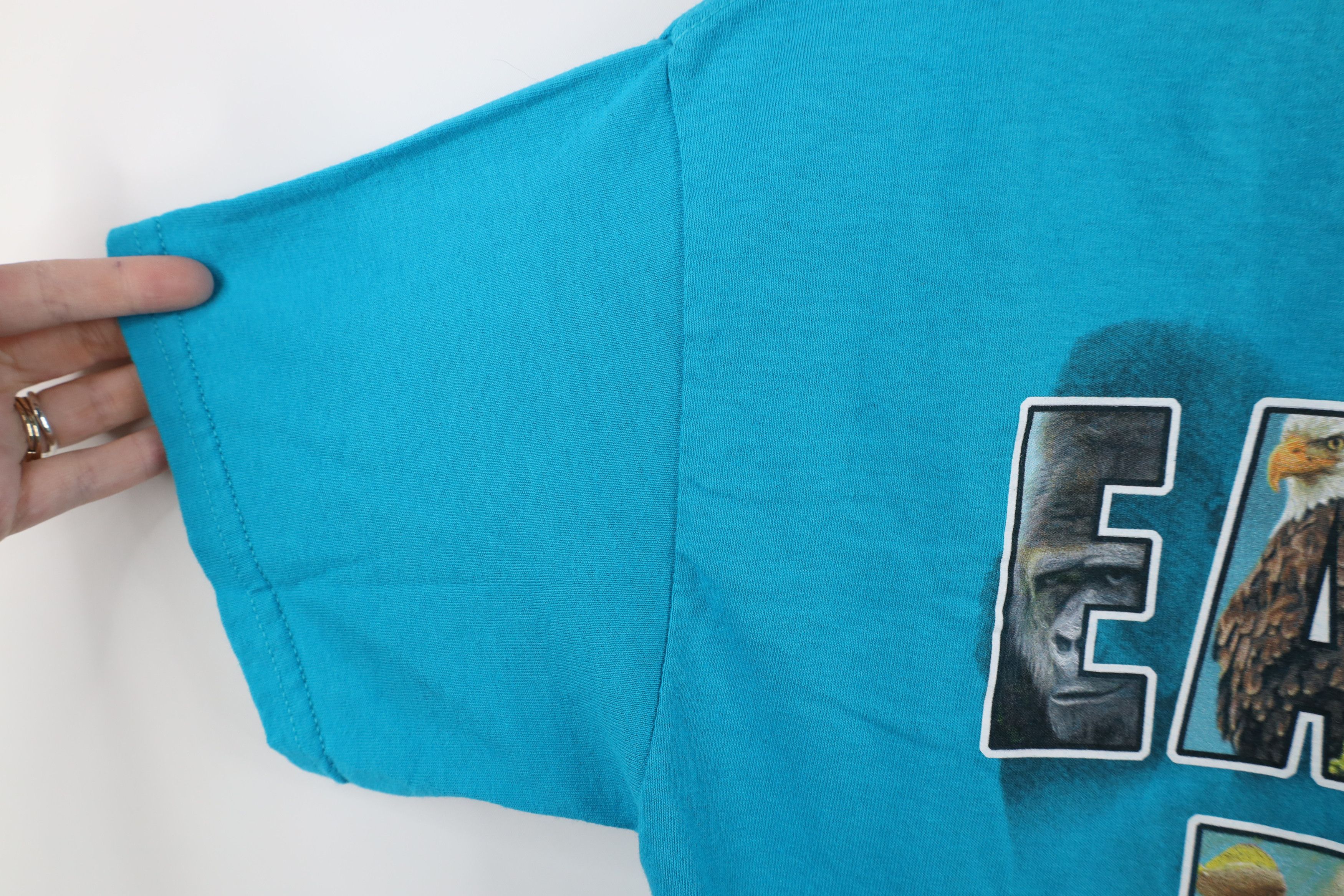 Vintage Vintage Y2K Streetwear Spell Out Earth Day T-Shirt Blue Size M / US 6-8 / IT 42-44 - 6 Thumbnail