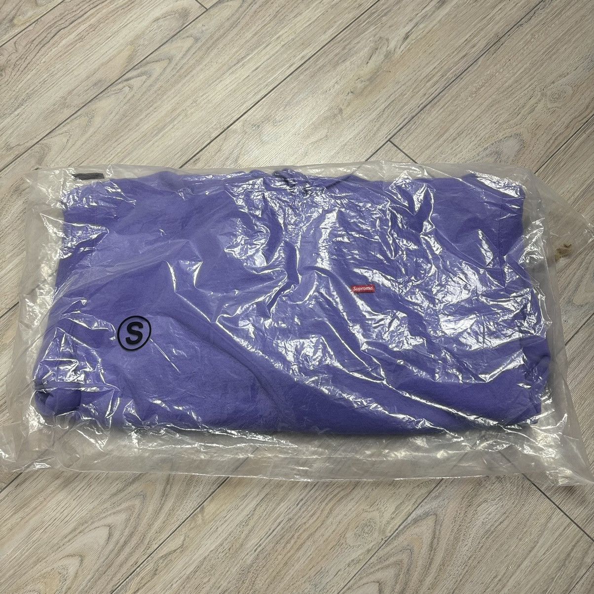 Hypebeast Supreme Small Box Hooded Sweatshirt Light Purple Deadstock Size US S / EU 44-46 / 1 - 3 Thumbnail