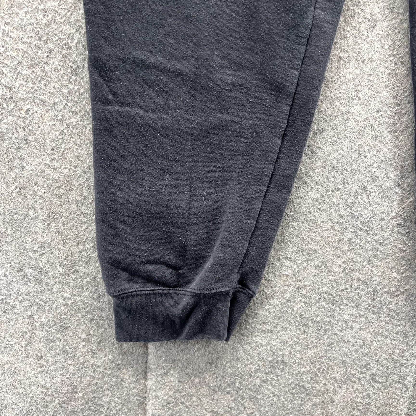 Champion Champion Pants Mens Large Black Fleece Jogger Sweatpants Drawstring Pockets Size US 33 - 5 Thumbnail