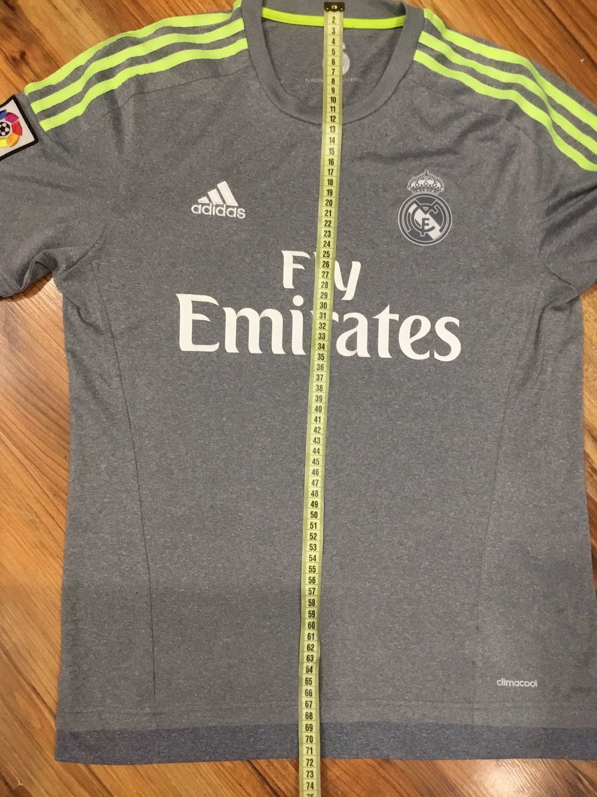 Adidas REAL MADRID 2015-16 THIRD SOCCER FOOTBALL JERSEY ADIDAS Sz M Size US M / EU 48-50 / 2 - 8 Thumbnail