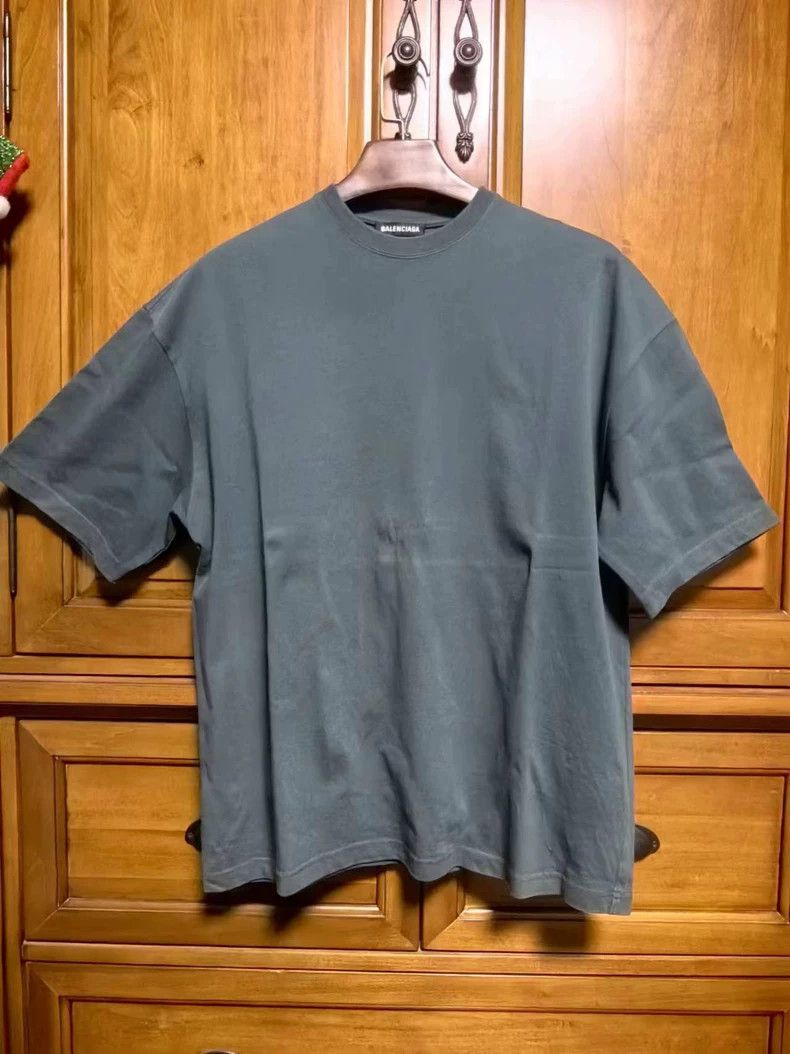 Balenciaga Balenciaga Dark green back logo short sleeve Size US S / EU 44-46 / 1 - 1 Thumbnail