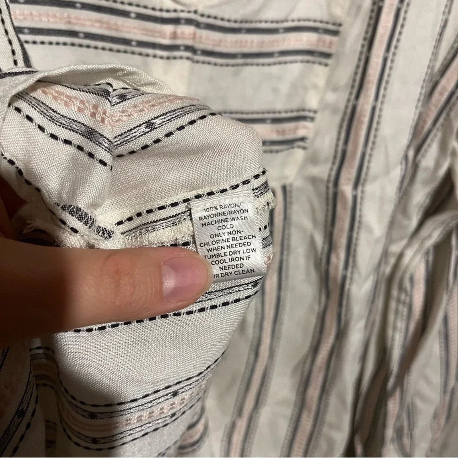 Loft LOFT Blouse NWT Medium White Striped Rayon V Neck Size M / US 6-8 / IT 42-44 - 10 Thumbnail