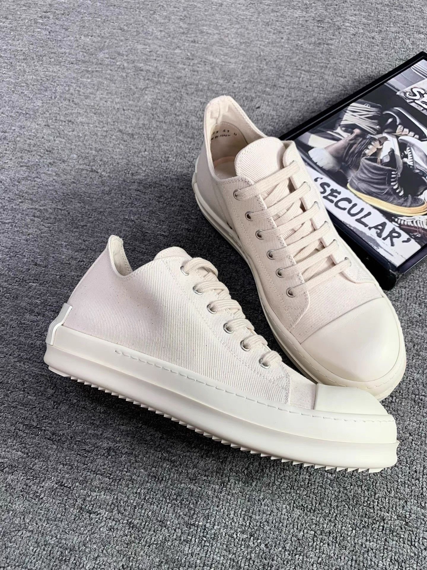 Rick Owens Rick Owens Low-top Canvas Sneakers K34 Size US 7 / EU 40 - 2 Thumbnail