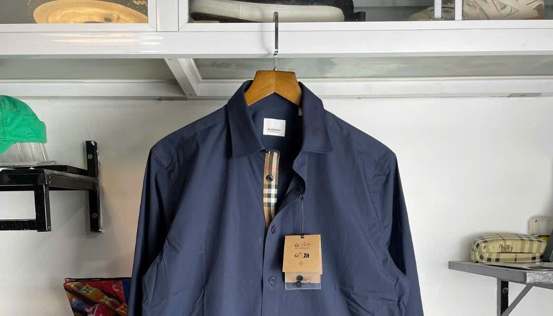 Burberry BURBERRY SHIRT Size US M / EU 48-50 / 2 - 1 Thumbnail