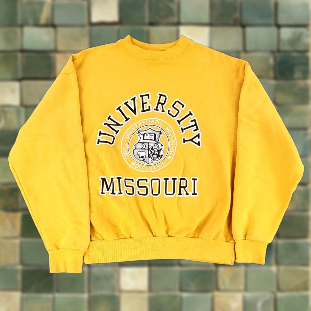 Jansport VINTAGE JanSport University of Missouri Mizzou Spellout Sweatshirt Mens XL Yellow 90s Pullover College Mizzou Mens XL Size US XL / EU 56 / 4 - 1 Thumbnail