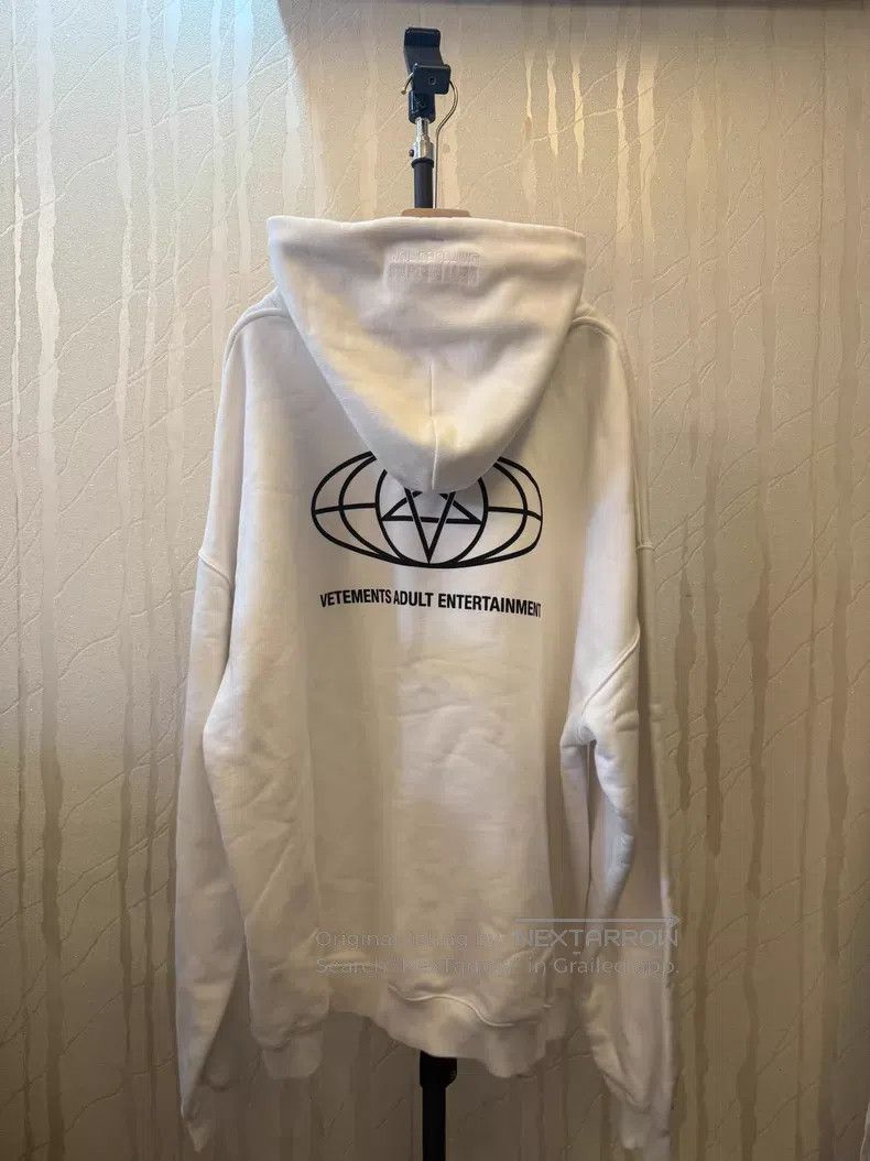 Vetements Vetements White Hooded Sweatshirt, Size S Size US S / EU 44-46 / 1 - 2 Thumbnail