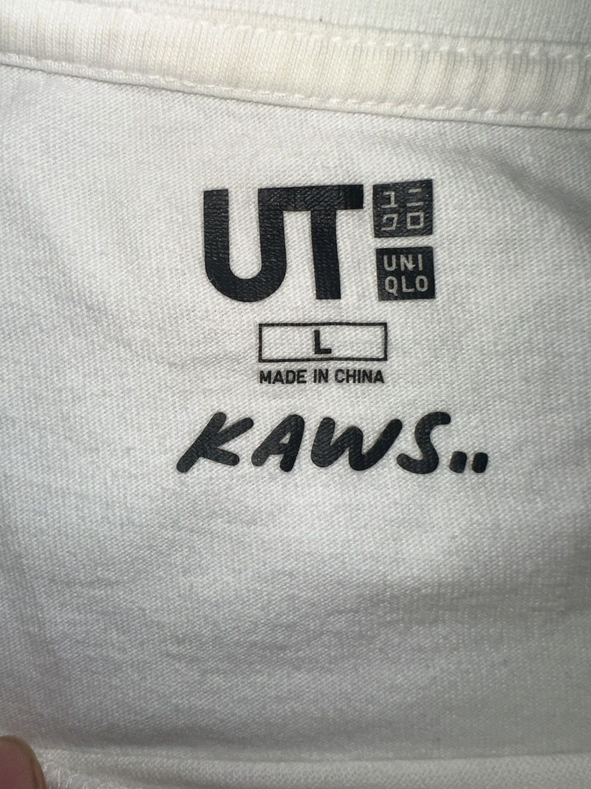 Kaws KAWS x Uniqlo Clean Slate Tee Size US L / EU 52-54 / 3 - 3 Thumbnail