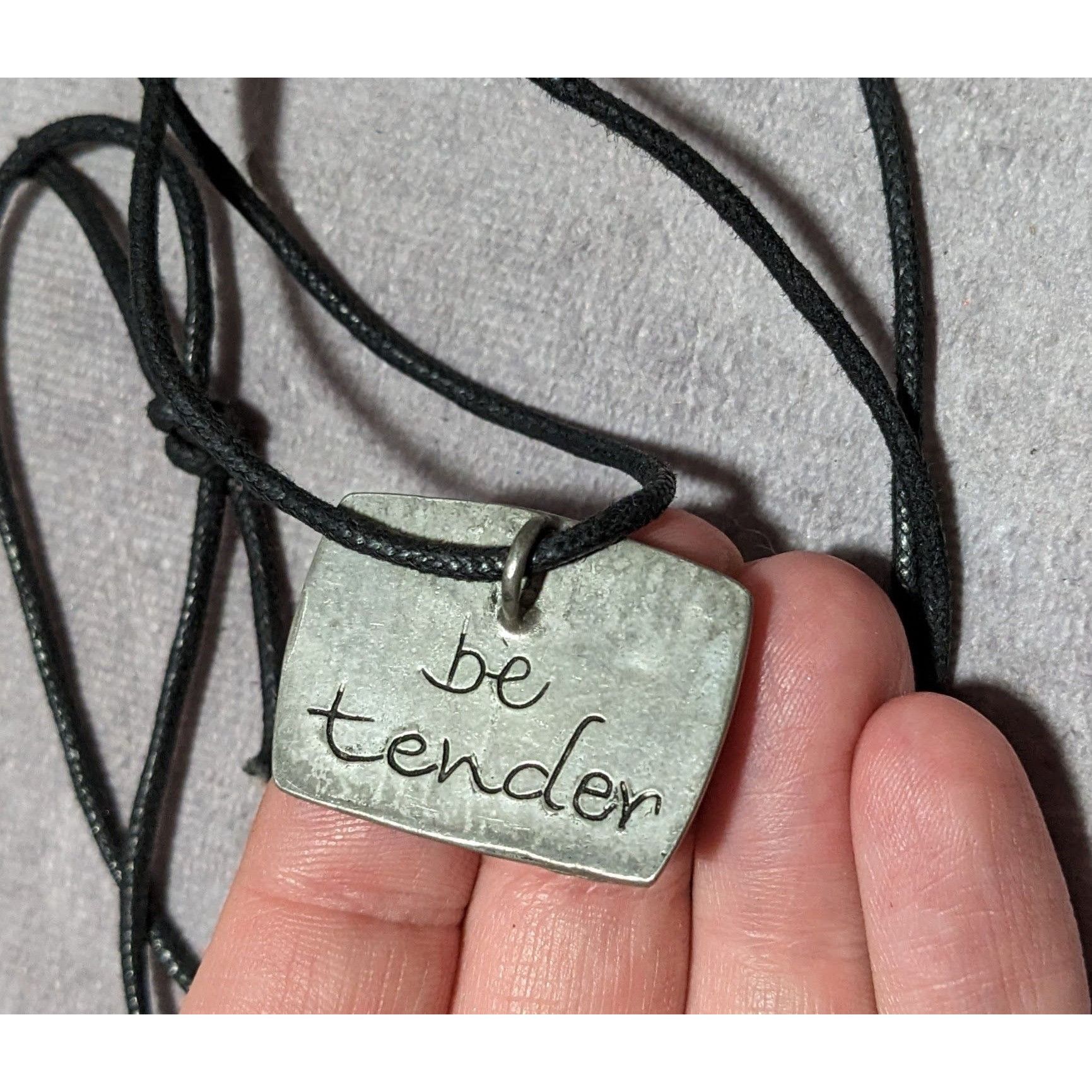 Other Be Tender Silver Floral Neckalce Size ONE SIZE - 10 Thumbnail