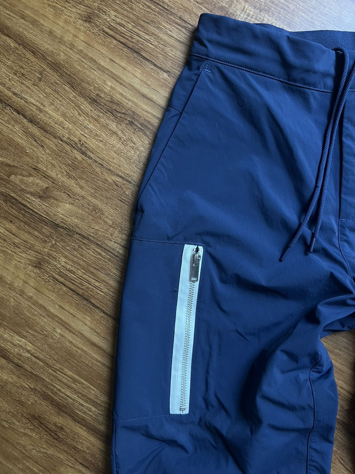 Nike Navy Nike Sportswear Ultralight Utility Cargo pants size 28 Size US 28 / EU 44 - 4 Thumbnail