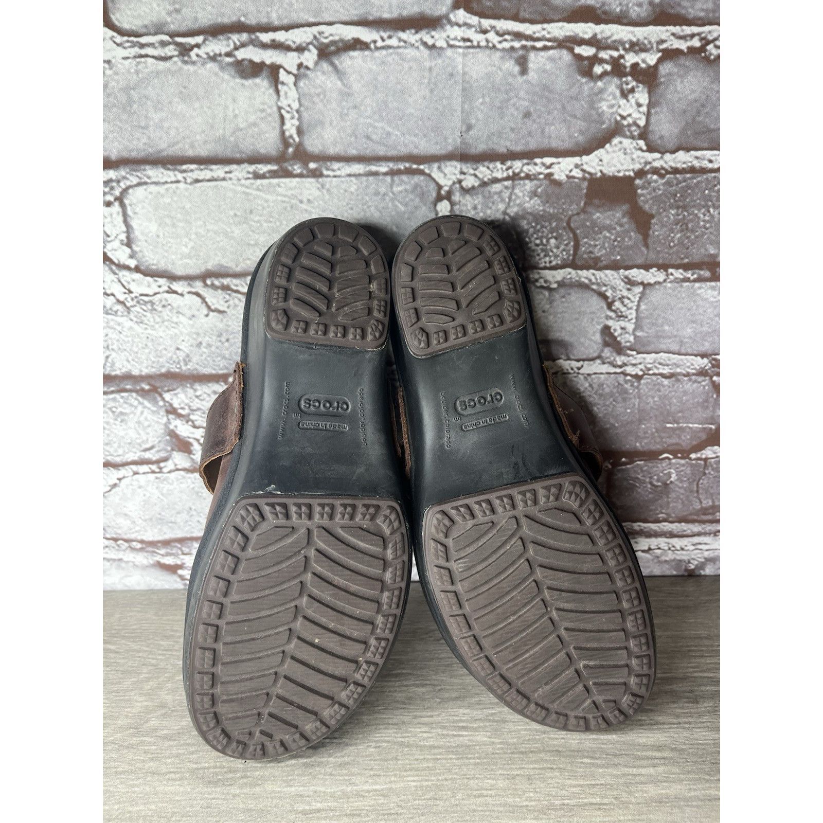 Crocs CROCS COBBLER Brown Leather Brass Buckle Heel Clogs Shoes Wo Size US 7 / IT 37 - 6 Thumbnail