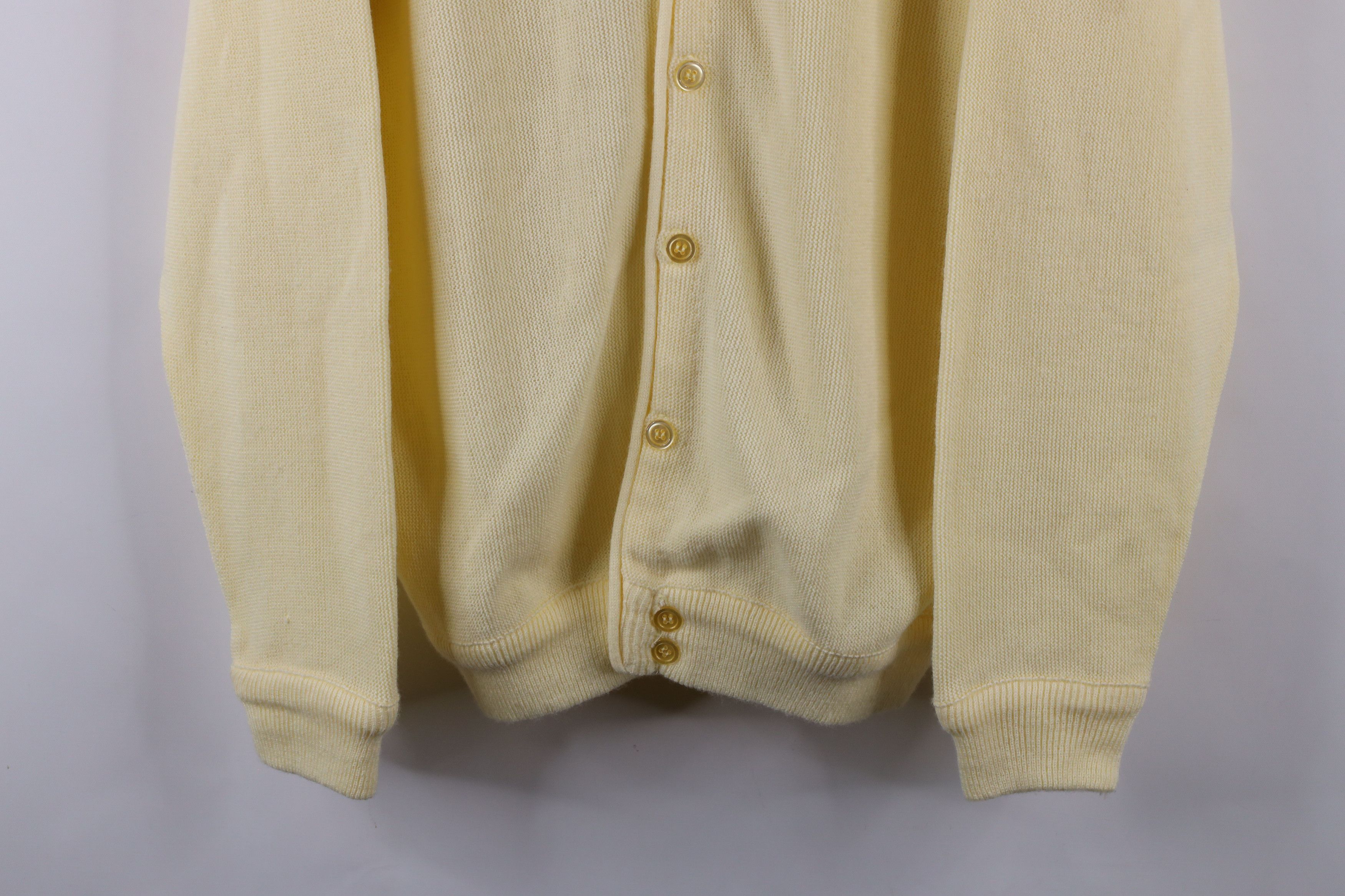 Vintage Vintage 70s Streetwear Knit Cardigan Sweater Pale Yellow USA Size US L / EU 52-54 / 3 - 3 Thumbnail