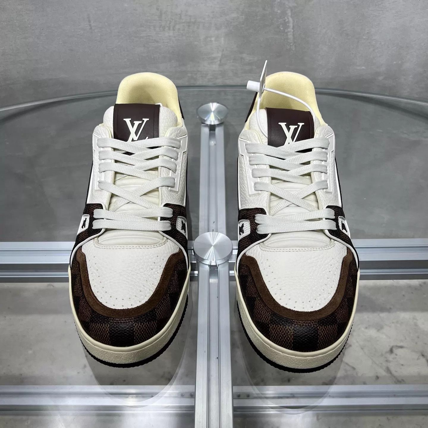 Louis Vuitton LV Trainer White & Brown UK6.5/40.5 YH26121 Size US 7.5 / EU 40-41 - 1 Thumbnail