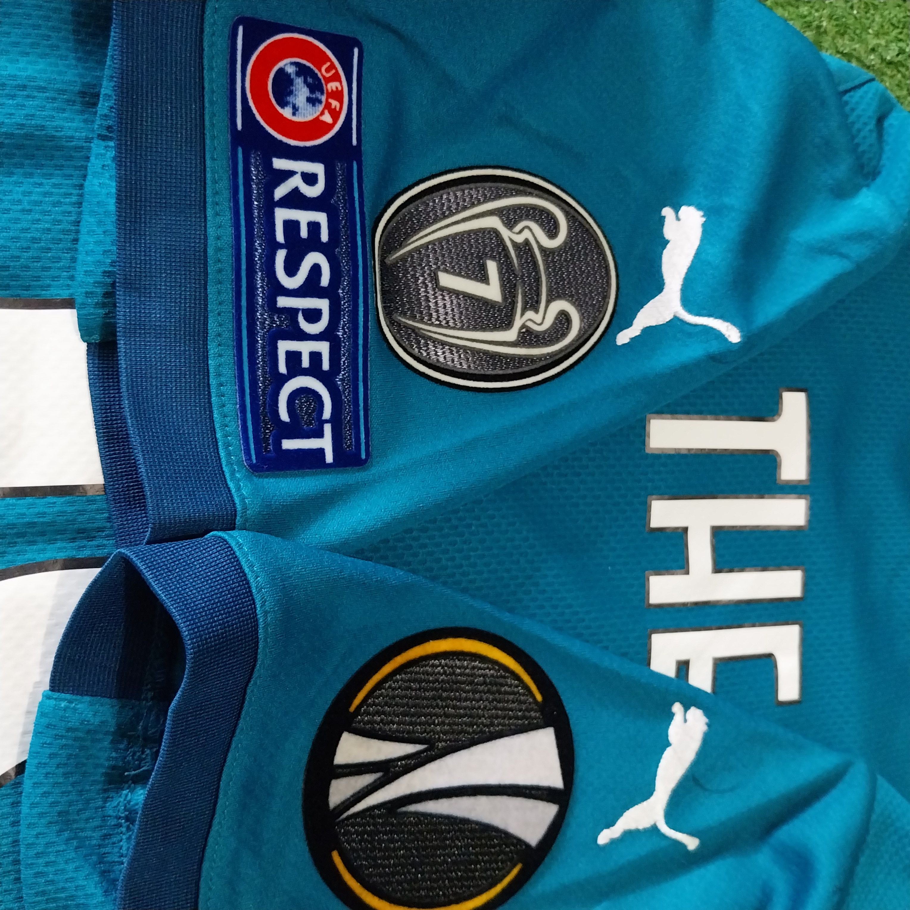 Puma Ac milan 3rd 2020/2021 Theo hernandez jersey football Size US M / EU 48-50 / 2 - 10 Thumbnail