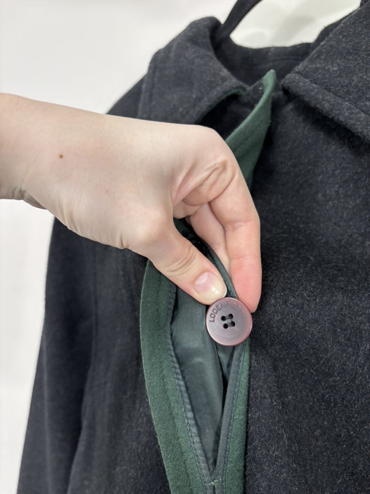 Other Vintage Lodenfrey Women’s Charcoal Grey Black Wool Coat Size L / US 10 / IT 46 - 9 Thumbnail