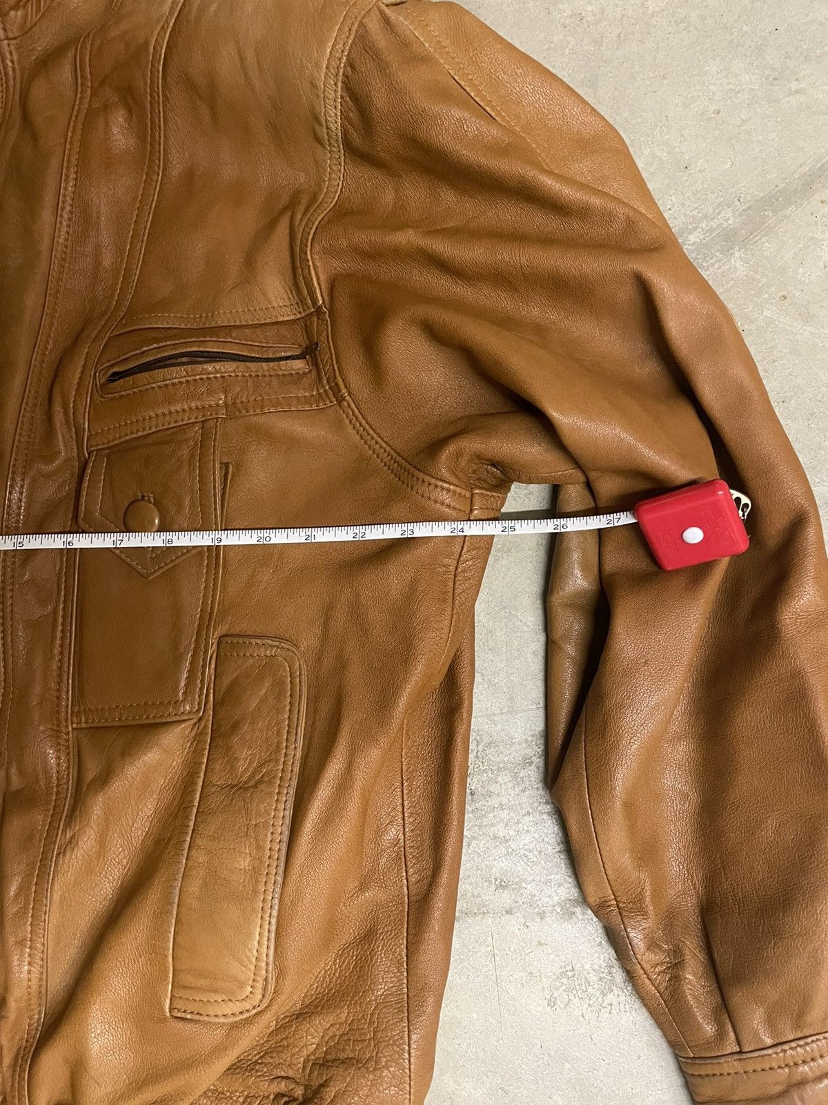 Vintage Vintage Leather Bomber Jacket Beautiful Leather Size US XL / EU 56 / 4 - 6 Thumbnail