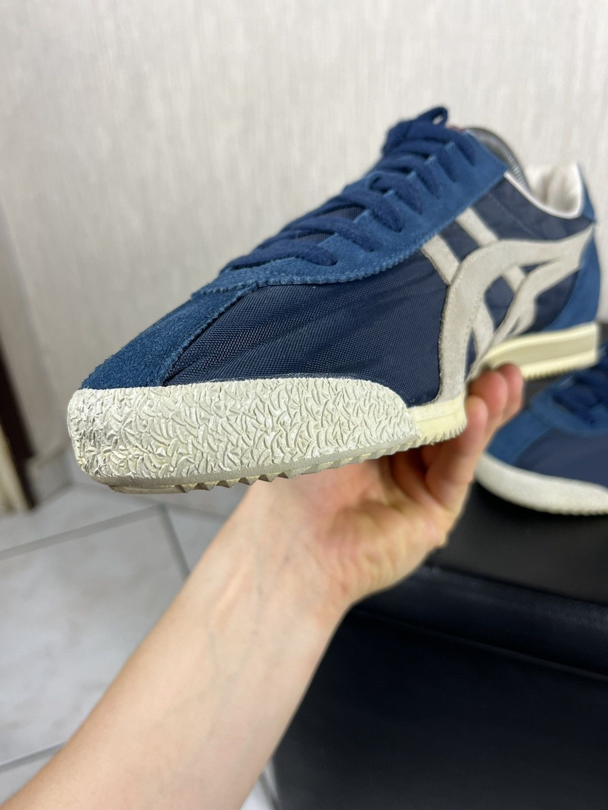 Asics Vintage OG Asics Onitsuka Tiger y2k suede sneakers shoes low Size US 10.5 / EU 43-44 - 5 Thumbnail