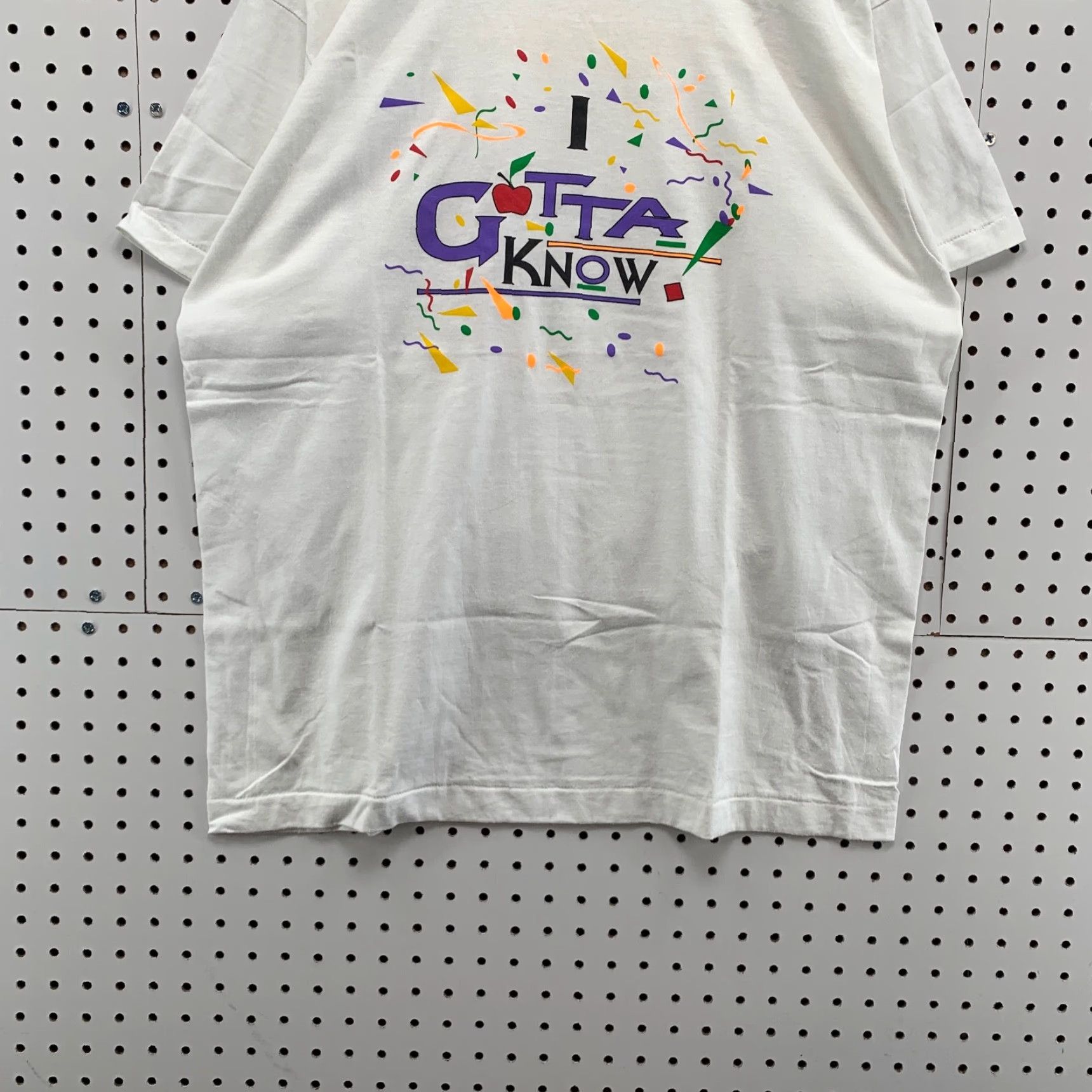 Fruit Of The Loom VINTAGE Fruit of the Loom 90s T-Shirt Adult XL White "I Gotta Know" Short Sleeve Teacher Mens Size US XL / EU 56 / 4 - 6 Thumbnail