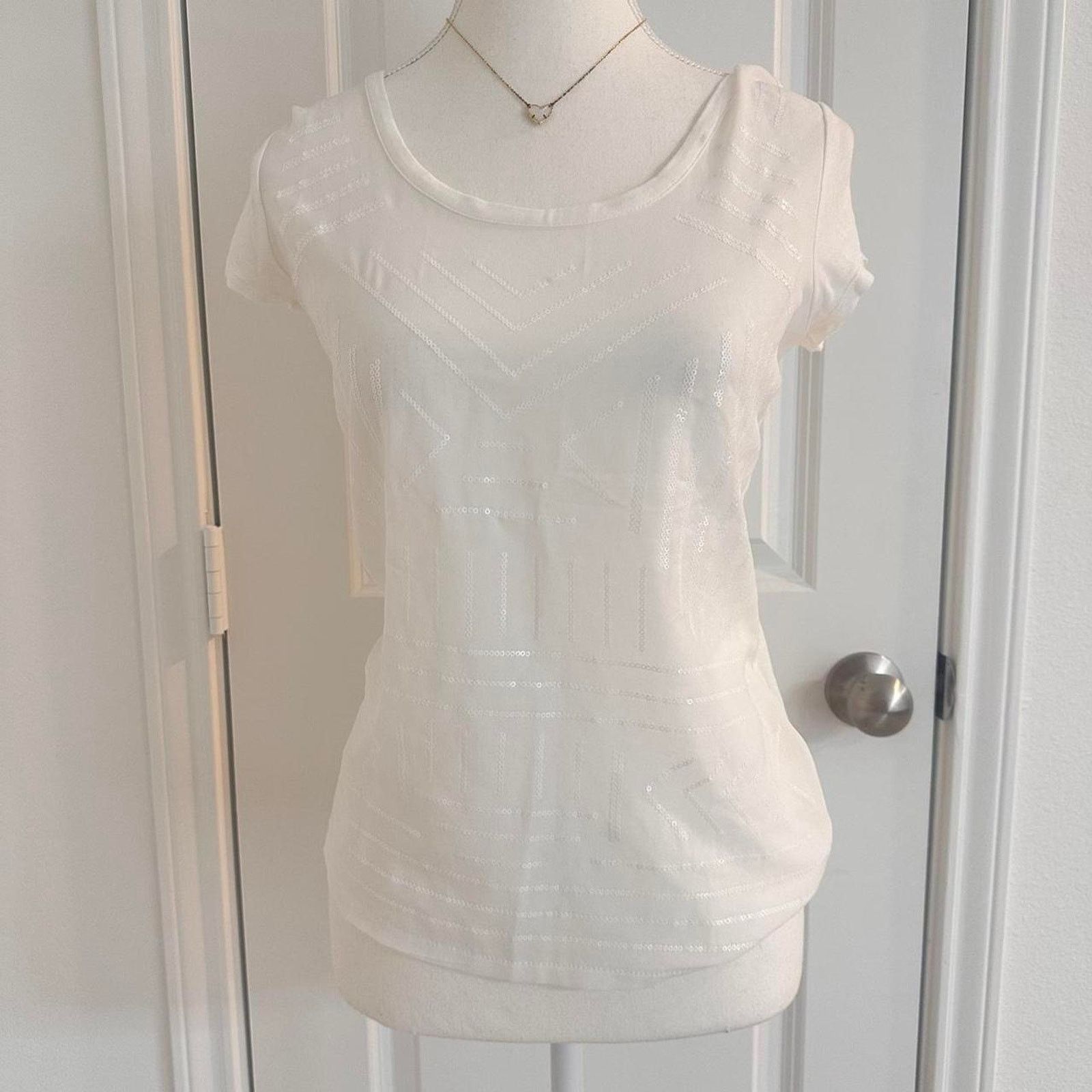 Aeropostale White Sequin Aeropostale Vintage Size Small Top Size US S / EU 44-46 / 1 - 1 Thumbnail