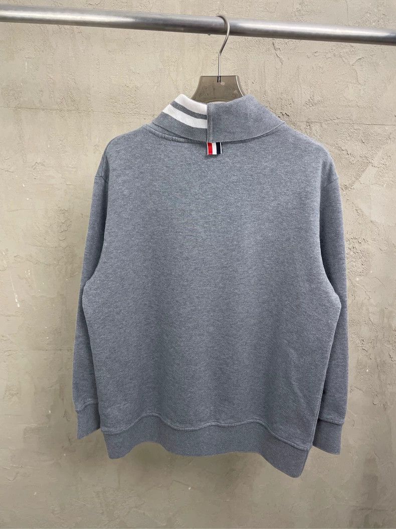 Thom Browne Thom browne Gray four-striped high-neck sweatshirt 2504-Nex Size XS / US 0-2 / IT 36-38 - 2 Thumbnail