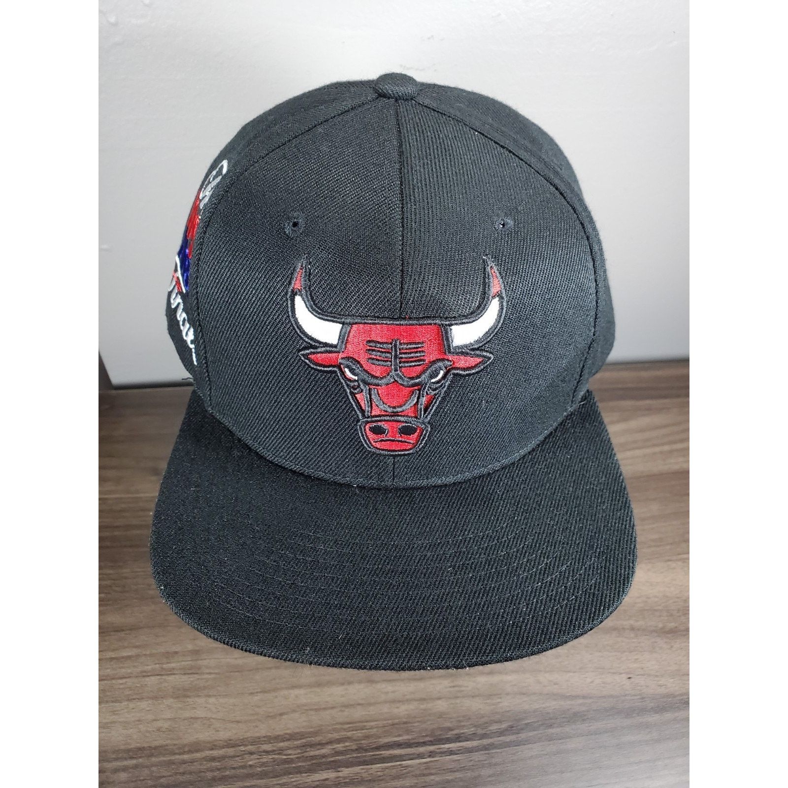 Mitchell & Ness × NBA Chicago Bulls 1991 NBA Finals Snapback Hat Cap Embroidered Size ONE SIZE - 4 Thumbnail