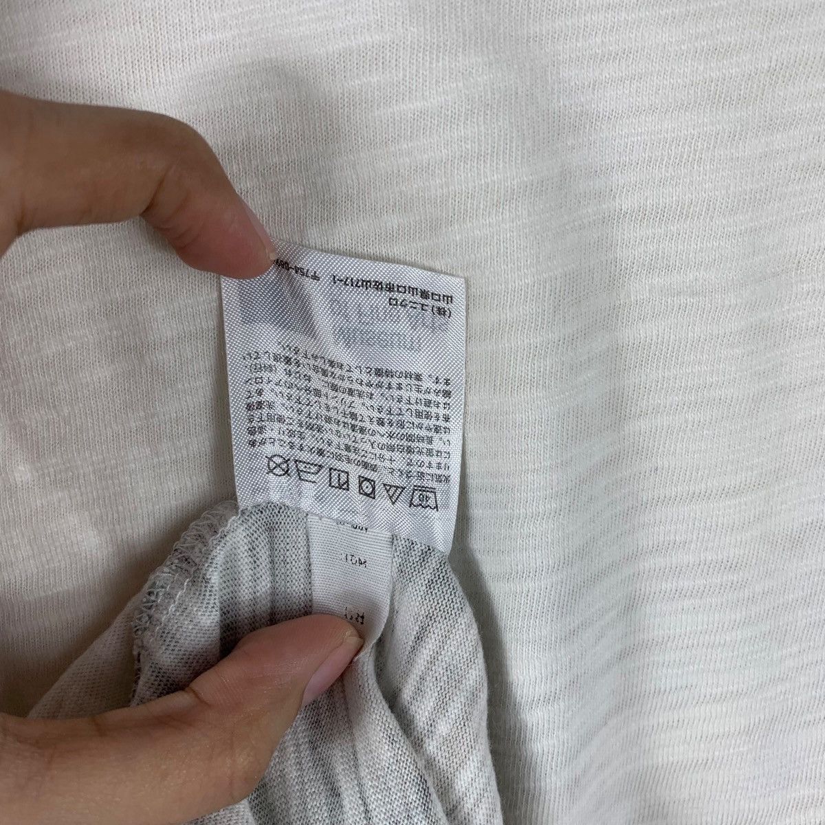 Uniqlo UNIQLO x KATSUSHIKA HOKUSAI MoMa Art Boston Tee Shirt Top Size L / US 10 / IT 46 - 8 Thumbnail