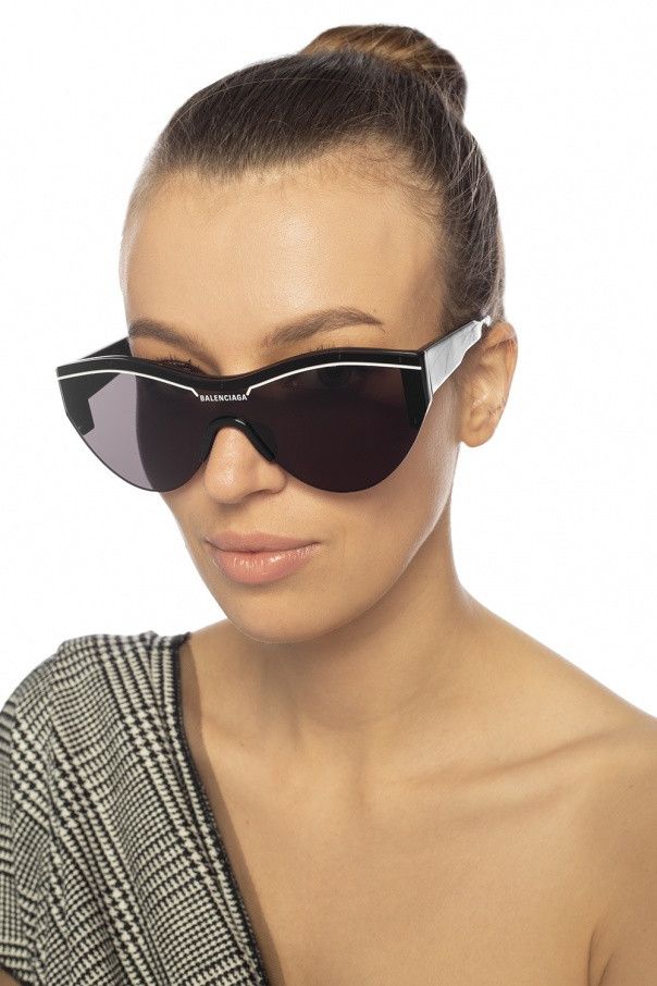 Balenciaga o1bcso1str1024 Size: OS / Ski Cat Sunglasses in Black Size ONE SIZE - 2 Thumbnail