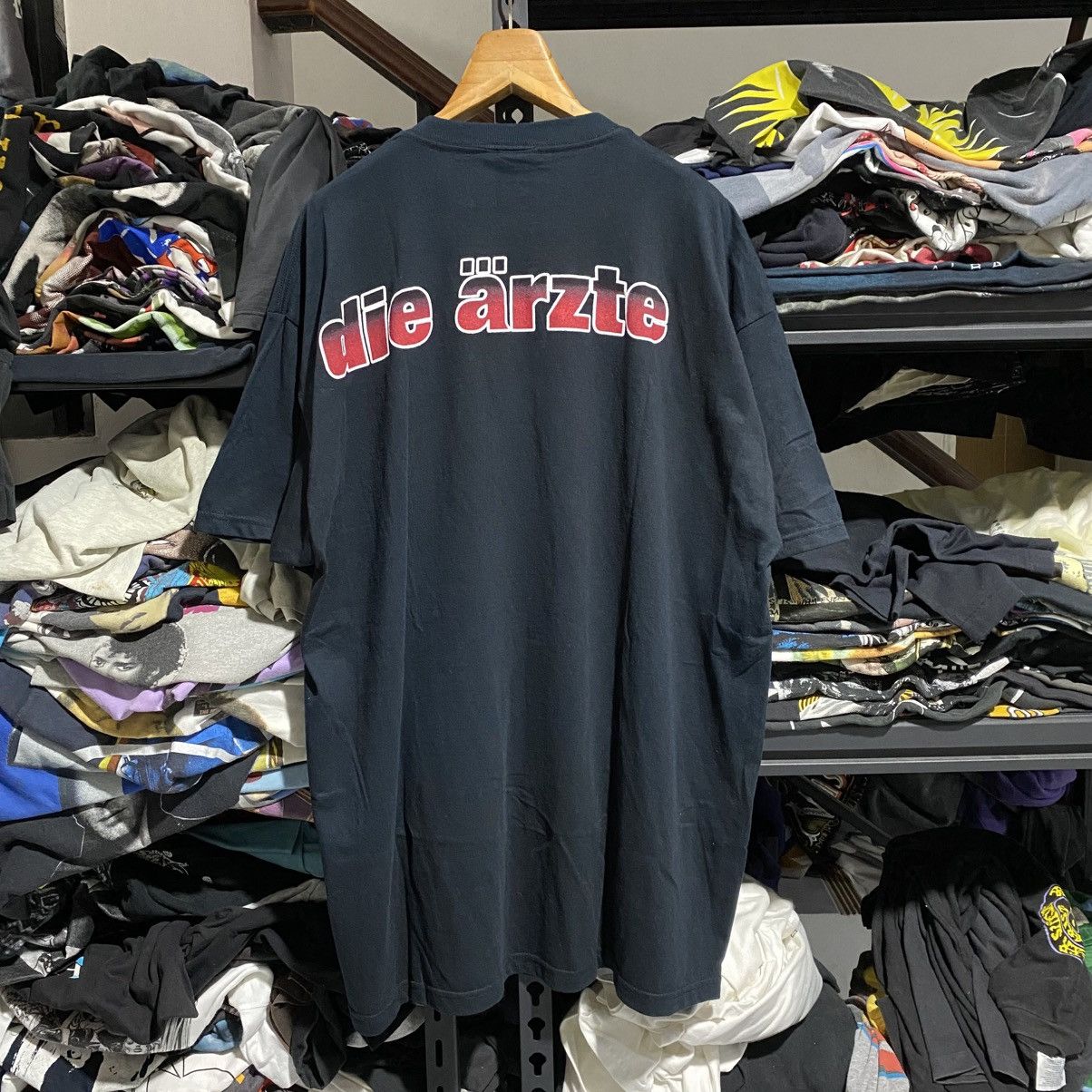 Band Tees VINTAGE Y2K DIE ÄRZTE T-SHIRT Size US XXL / EU 58 / 5 - 2 Thumbnail