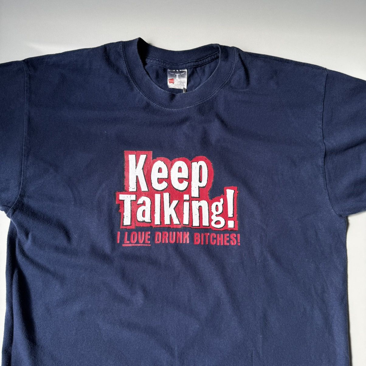 Vintage Vintage "I love drunk Bitches" Funny Humor y2k tees navy Size US L / EU 52-54 / 3 - 8 Thumbnail