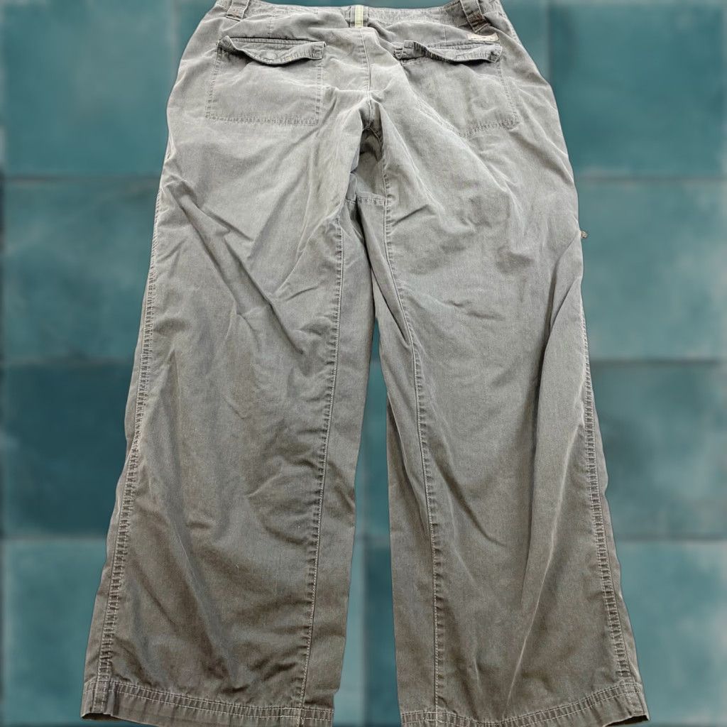 Vintage Columbia Sportswear Pants Mens 36 Khaki Beige Chino Outdoor Fish Relaxed Inseam 27 Mens Size US 36 / EU 52 - 1 Thumbnail