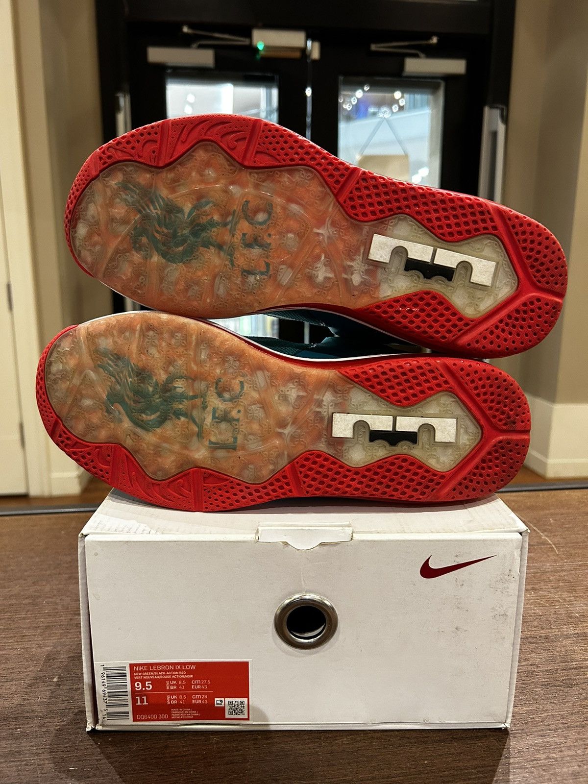 Nike Nike LeBron 9 Low Reverse Liverpool Size US 9.5 / EU 42-43 - 6 Thumbnail