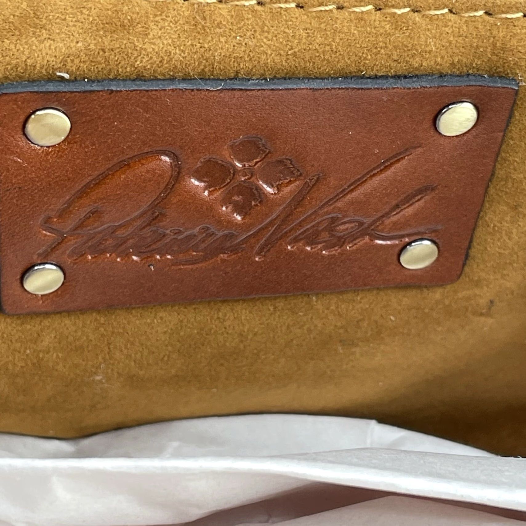Patricia Nash VINTAGE Patricia Nash Cross Body Bag Purse Distresseed Metallic Leather Antique Gold Size ONE SIZE - 6 Thumbnail