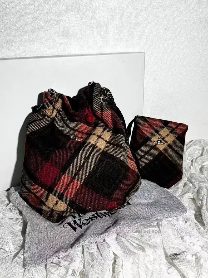Vivienne Westwood Vivienne Westwood size os Black and Red Plaid Woolen Drawst Size ONE SIZE - 3 Thumbnail