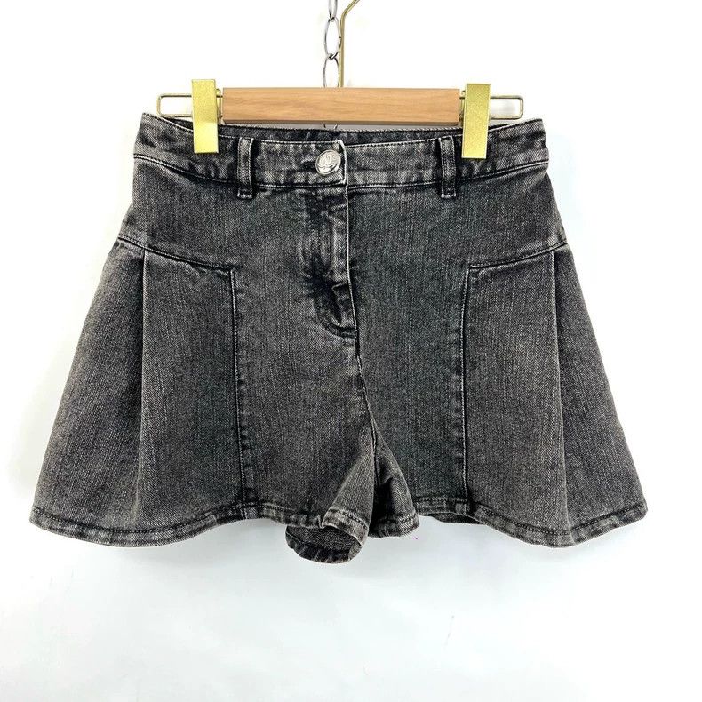 Chanel Chanel 23c gray denim denim shorts Size 42" / US 20 - 1 Thumbnail